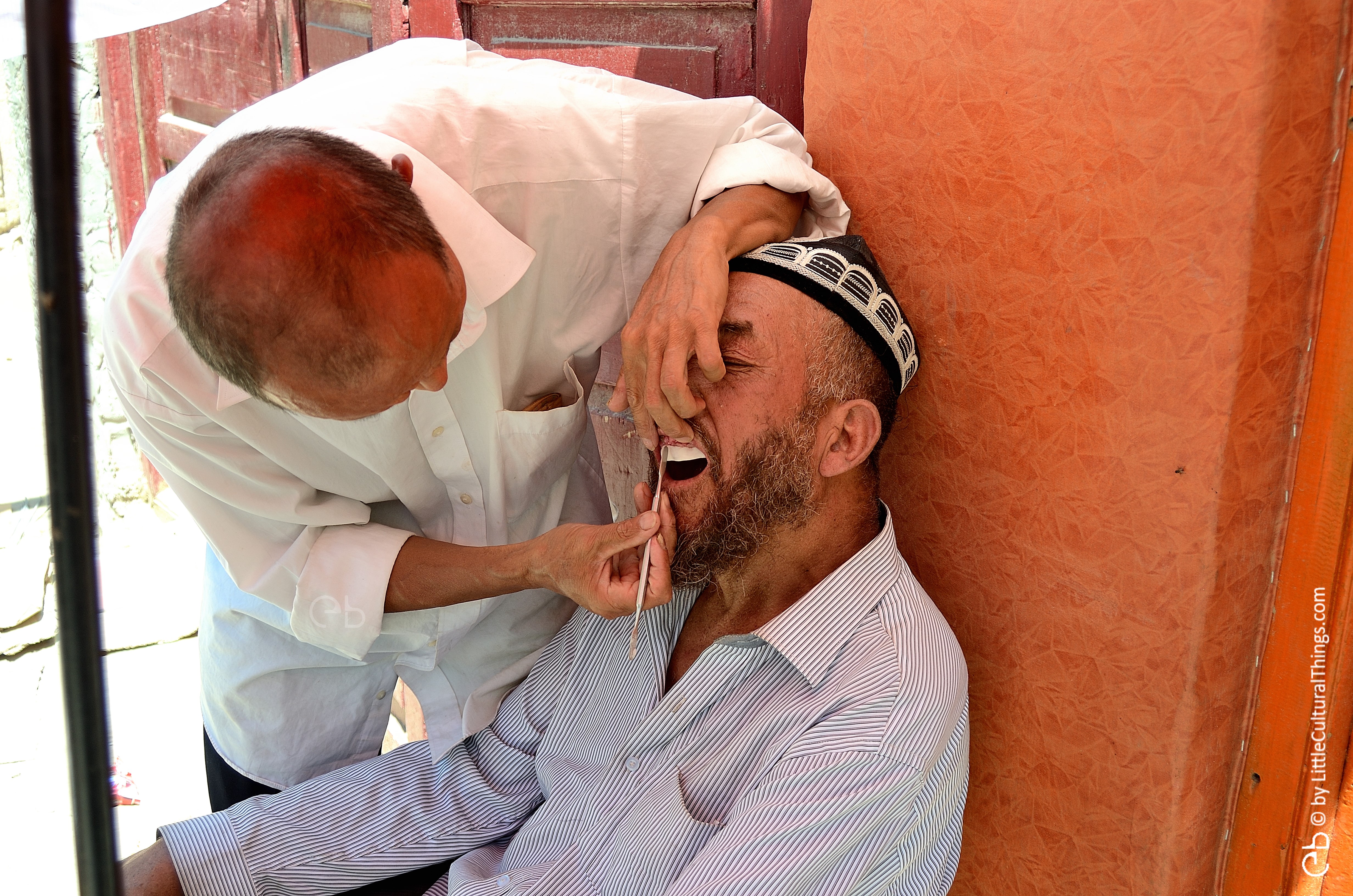 Cultural Universals - Beauty - Health Care - Streetlife - China - Xinjiang